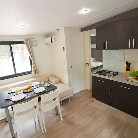Holiday home Holiday Camping Bijela Uvala.7 *
