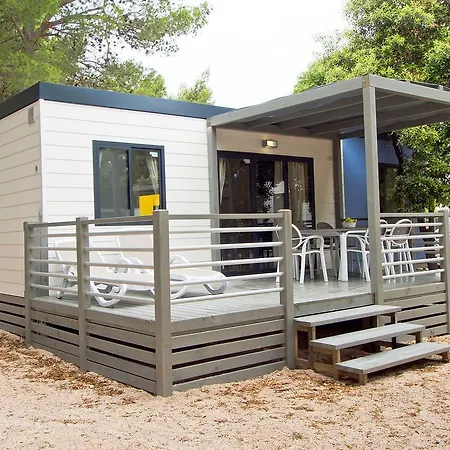펜션 Holiday Camping Bijela Uvala.7 *